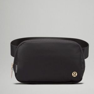 NWT lululemon everywhere belt bag black with Tags